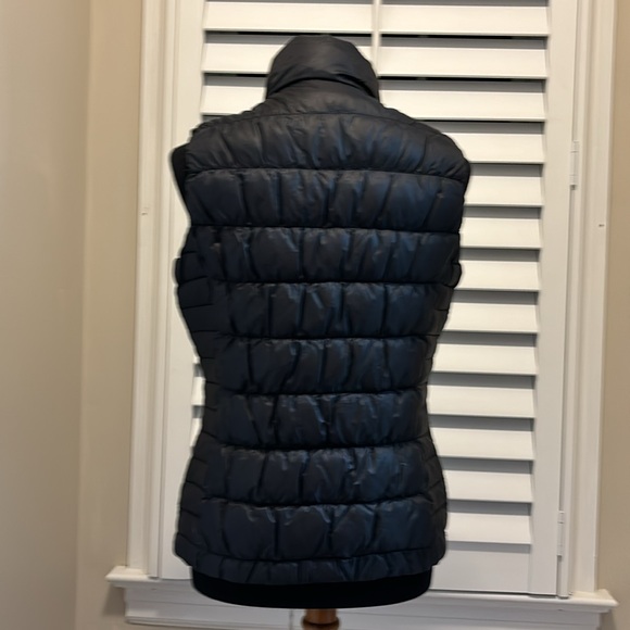 Athleta goose down puffer vest size small black - Picture 3 of 5